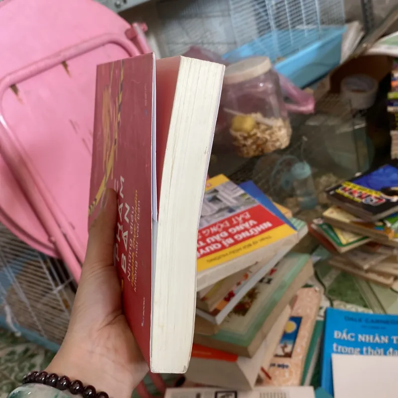 Thực Phẩm Bẩn - Những Điều Ngành Thực Phẩm Không Nói Với Bạn" của tác giả Vani Hari 800500