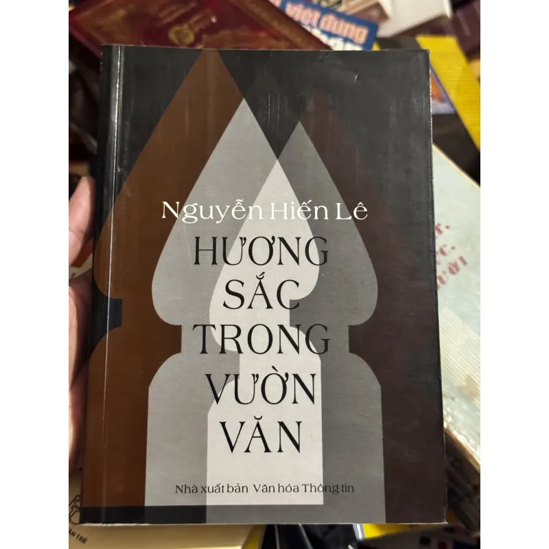 [Sale] Hương sắc trong vườn văn 748405