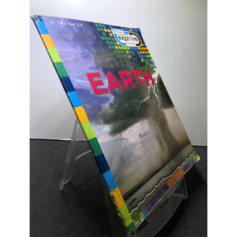 Active Earth mới 75% rách dán góc sách Miles and Kelly HPB2707 NGOẠI VĂN 450887