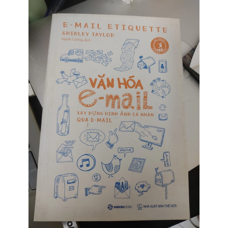 Sách Văn hoá email mới kèm bookmarks  503636