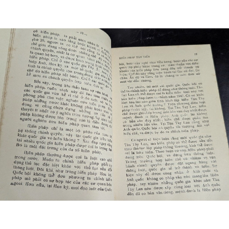 Hiến pháp tân tiến - K.C.Wheace ( bản dịch Nguyễn Quang ) 478035