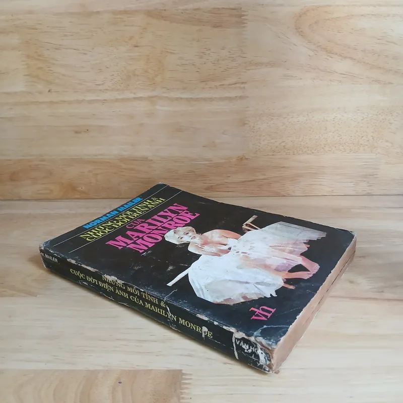 Những Mối Tình & Cuộc Đời Của Marilyn Monroe - Norman Mailer 560560