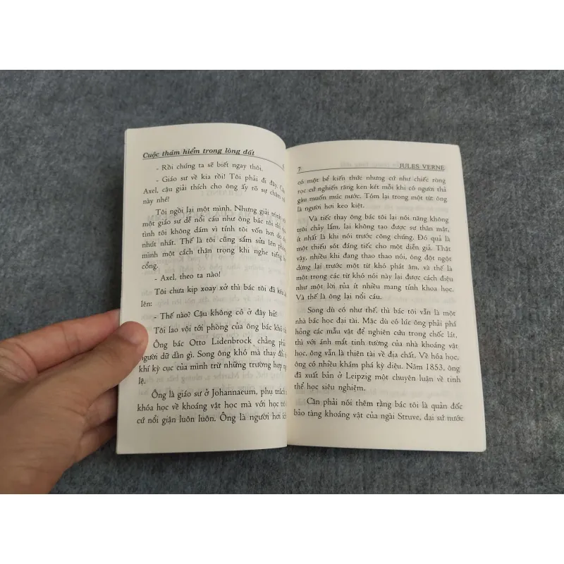 CUỘC THÁM HIỂM TRONG LÒNG ĐẤT - JULES VERNE 568030