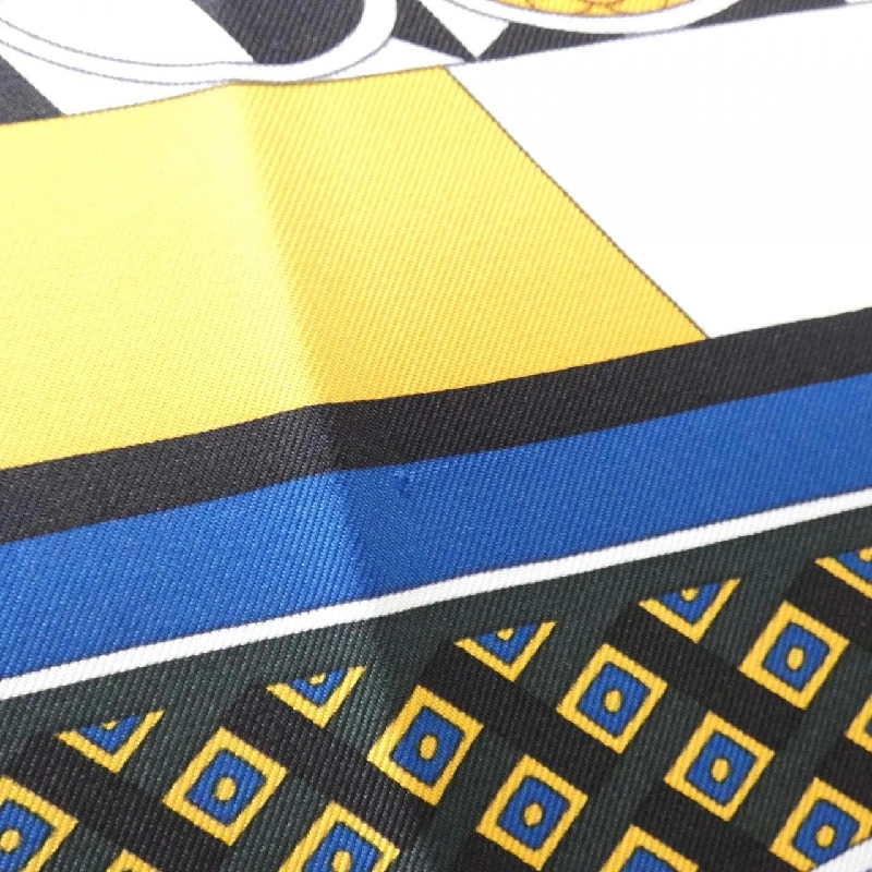 Hermès LE TOUR DU MONDE EN 63 CASES Carré 003177S Khăn choàng 625536