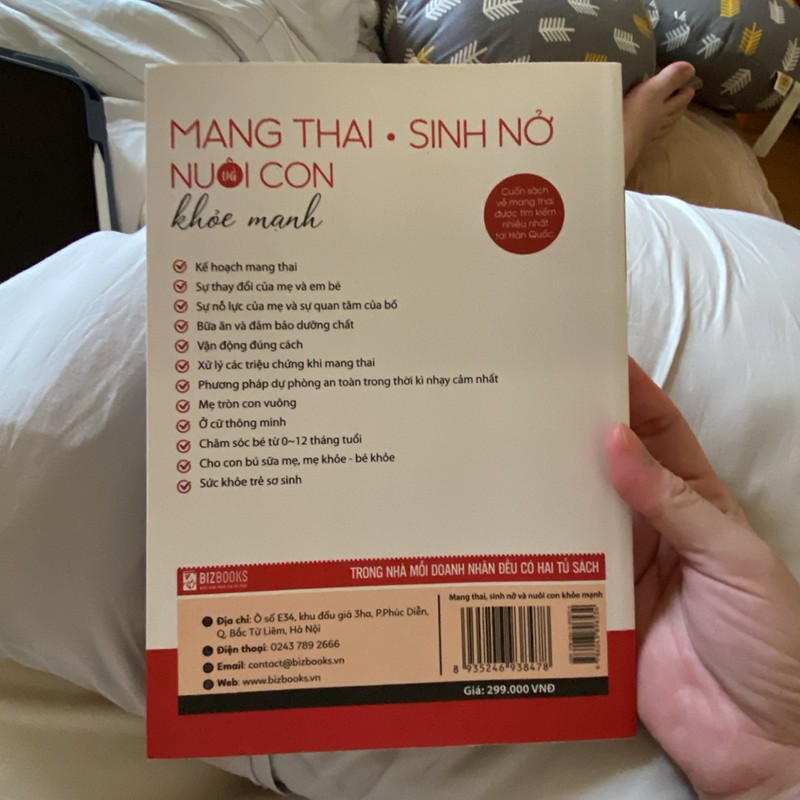Sách Mang thai- Sinh nở và nuôi con khoẻ mạnh - Còn mới 160403