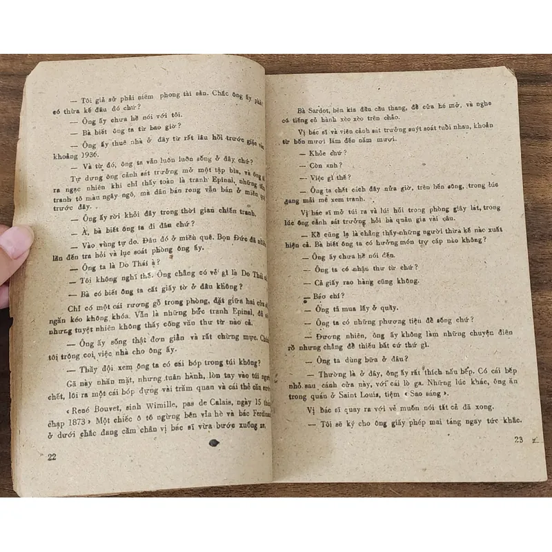 Truyện trinh thám cổ điển Pháp của Georges Simenon: ĐÁM TANG ÔNG BOUVET 715393