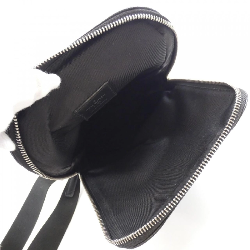 Túi đeo chéo Louis Vuitton Damier Graphite Avenue N41719 613414