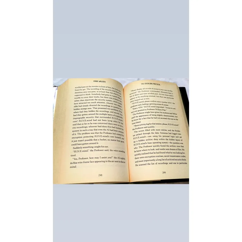 The Higher Institute of Villainous Education - HIVE (Mark Walden, hardcover) 732654