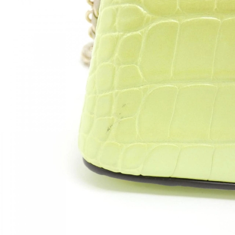 Túi NANO Capucines da kỳ lạ Louis Vuitton 618524