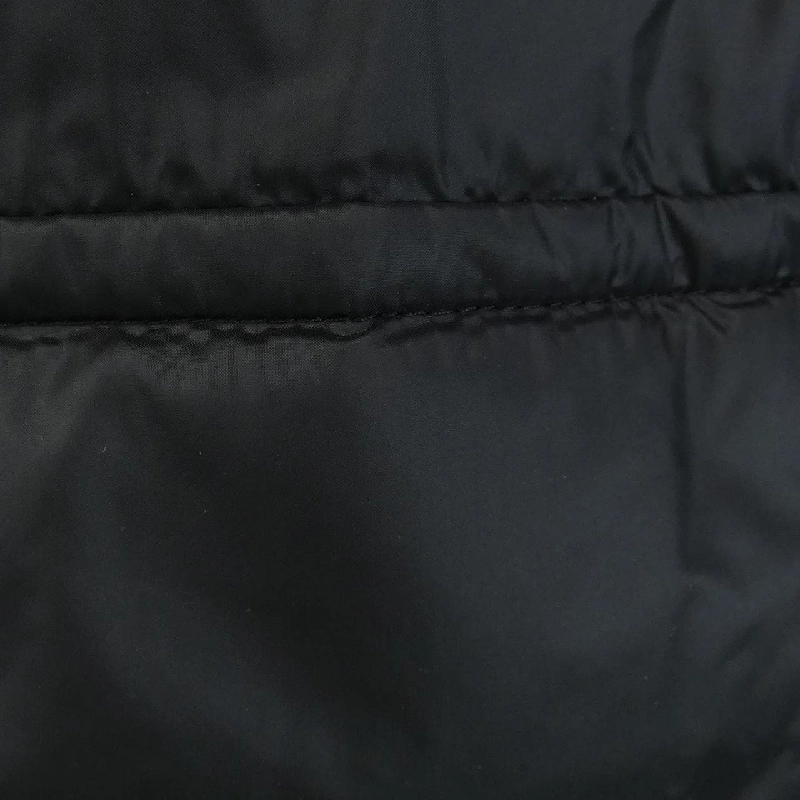 Áo khoác lông vũ MONCLER 638422