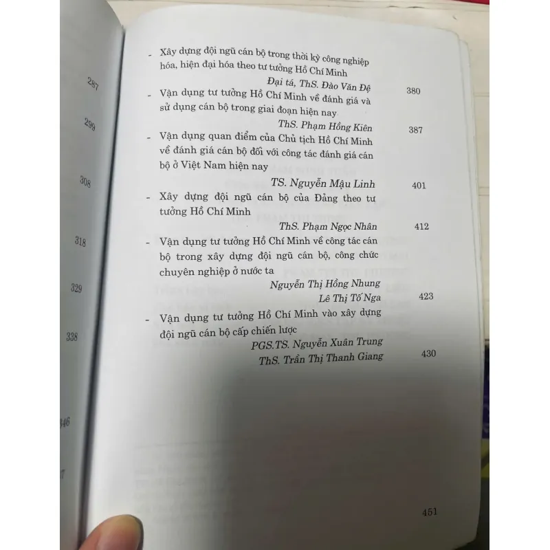 SÁCH TƯ TƯỞNG HỒ CHÍ MINH VỀ CÁN BỘ 700681