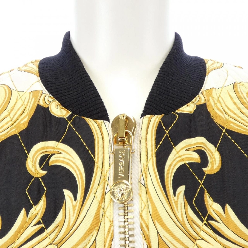 Áo khoác VERSACE A67108 - Hàng hiệu Authentic 888893