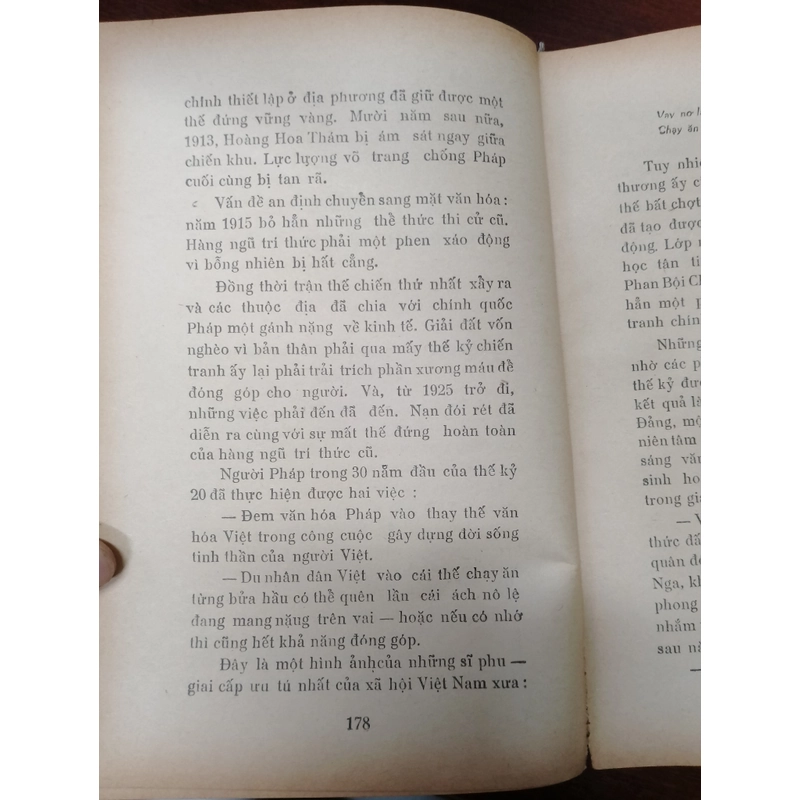 THƠ VIỆT HIỆN ĐẠI 1900-1960 519456