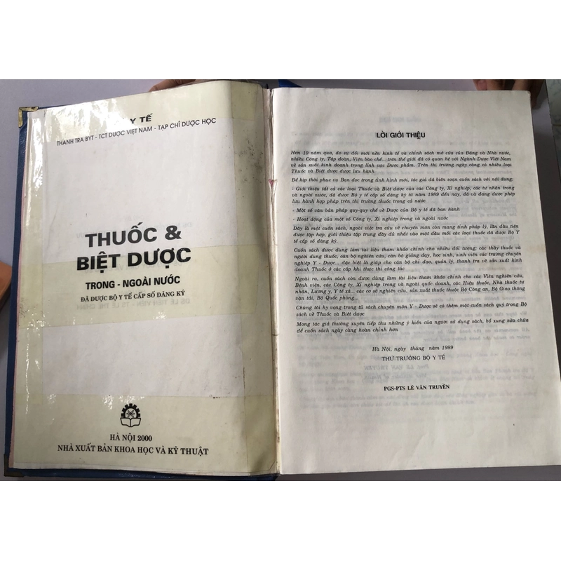 THUỐC & BIỆT DƯỢC TRONG - NGOÀI NƯỚC 1223 trang, nxb: 2000 305932