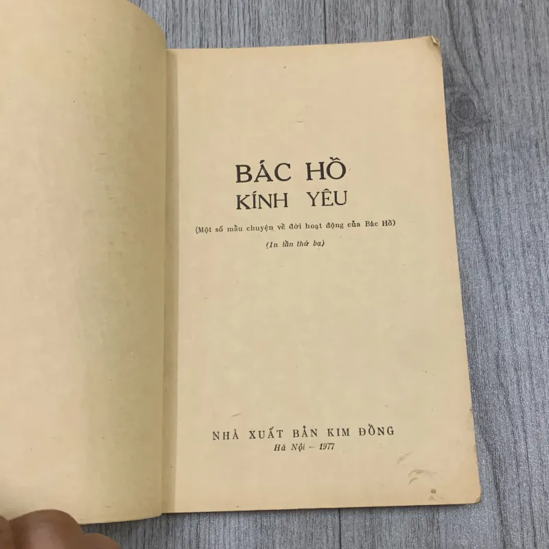 Bác hồ kính yêu 1977. 10a1 1025675