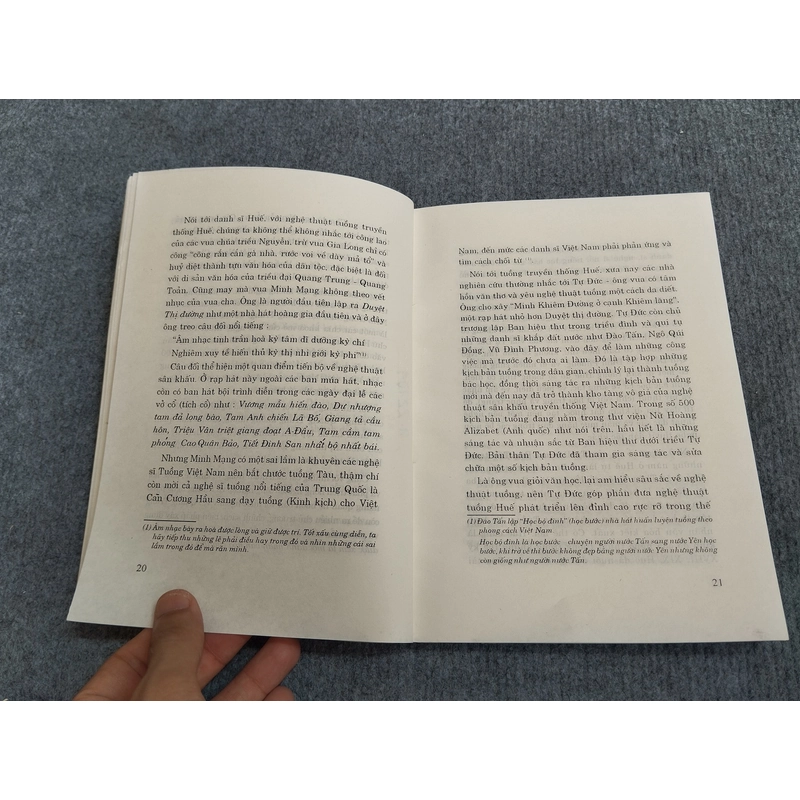 DANH SĨ HUẾ VỚI TUỒNG TRUYỀN THỐNG 548220