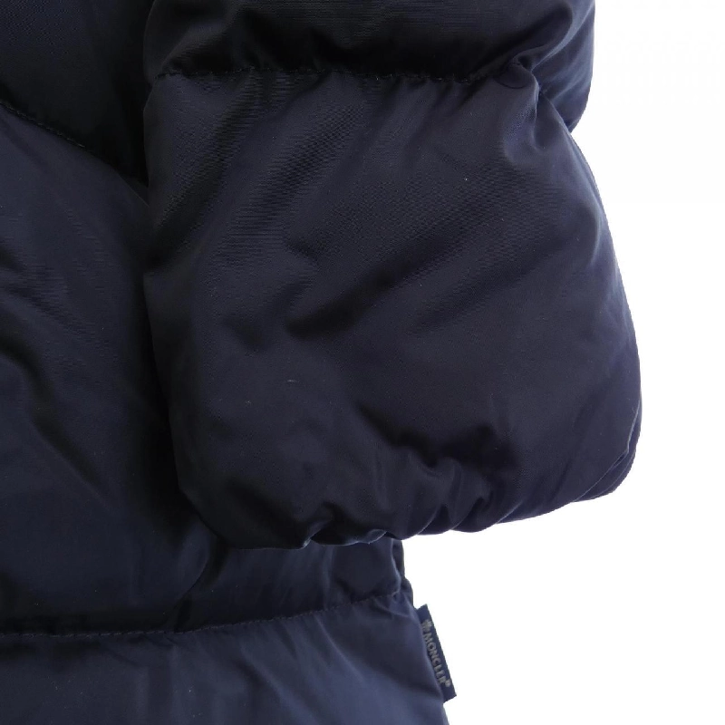Áo khoác lông vũ MONCLER 633640