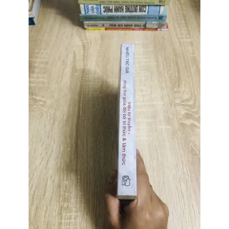 TRIỆU TỪ TRUYỀN - Dòng thơ giữa đôi bờ tri thức & tâm thức 1024340