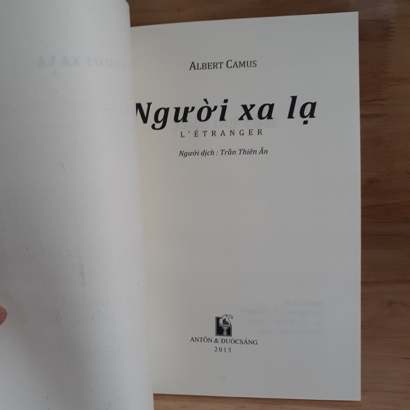 Nhà Văn – Triết Gia Albert Camus & Người Xa Lạ / L’Étranger 190435