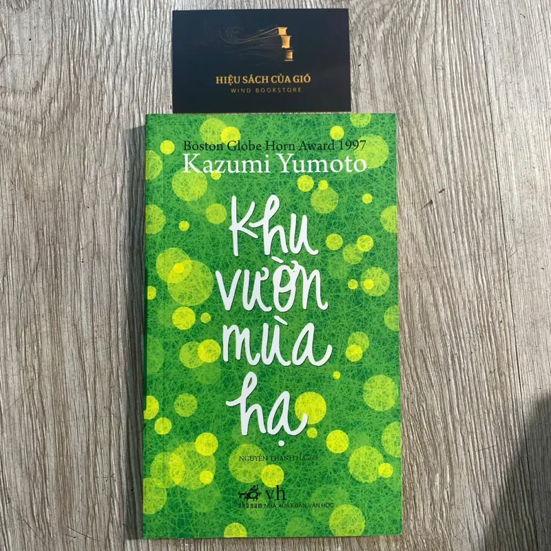 Khu vườn mùa hạ - Kazumi Yumoto 762732