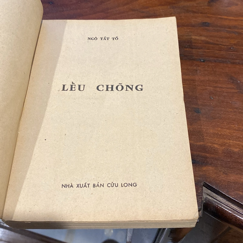LỀU CHÕNG, TIỂU THUYẾT CỦA NGÔ TẤT TỐ (XB 1990) 504654
