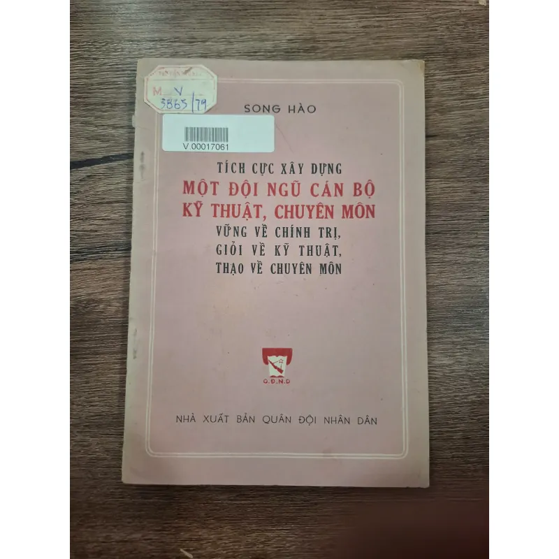 Tích cực xây dựng một đội ngũ cán bộ kỹ thuật, chuyên môn... - Song Hào 715801