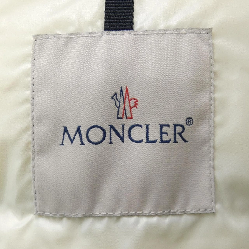 Áo khoác lông vũ MONCLER 642867