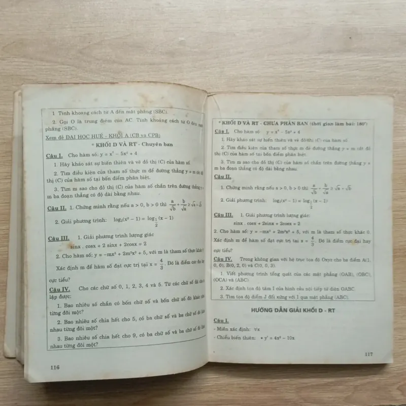 Hai cuốn sách Toán (2001) - Giải đề thi tuyển sinh và Mười nghìn bài toán sơ cấp 925678