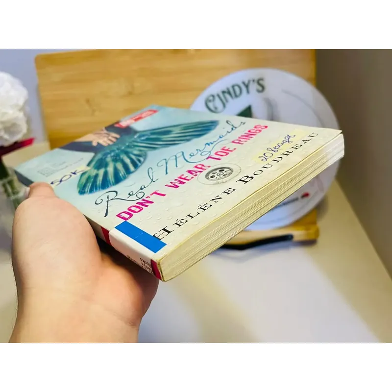 [Sách tiếng Anh 2hand] Like new 90% - 🧜‍♀️ Real Mermaids Don't Wear Toe Rings 715136