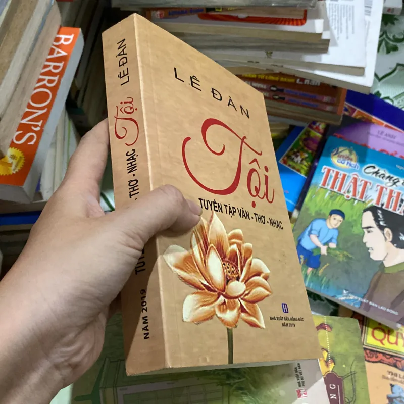 Tội của tác giả Lê Đàn, tuyển tập văn, thơ, và nhạc 1037969