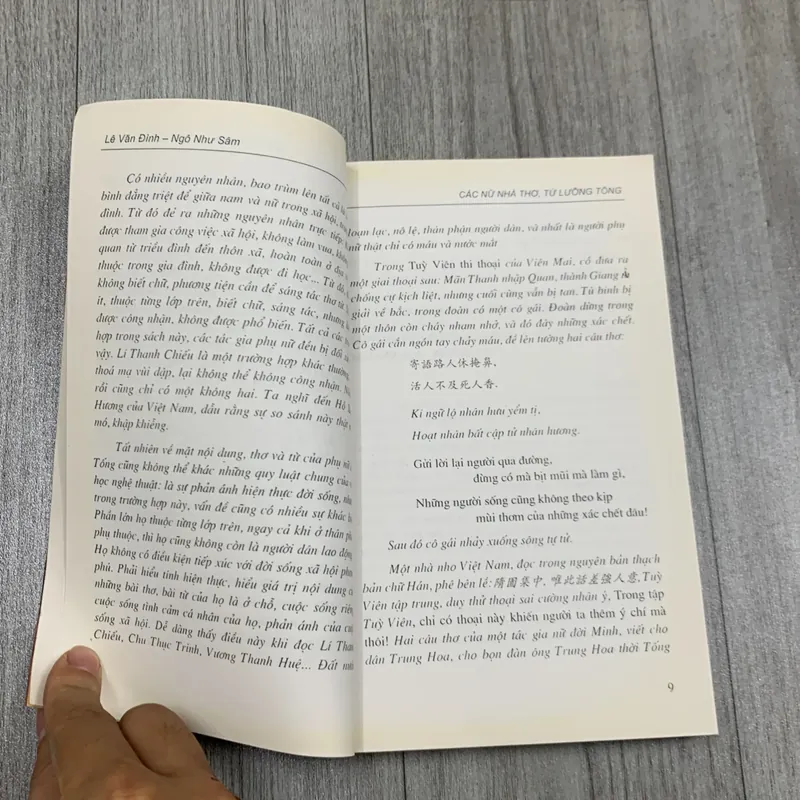 Các nữ nhà thơ từ lưỡng tống. 1b3 689748