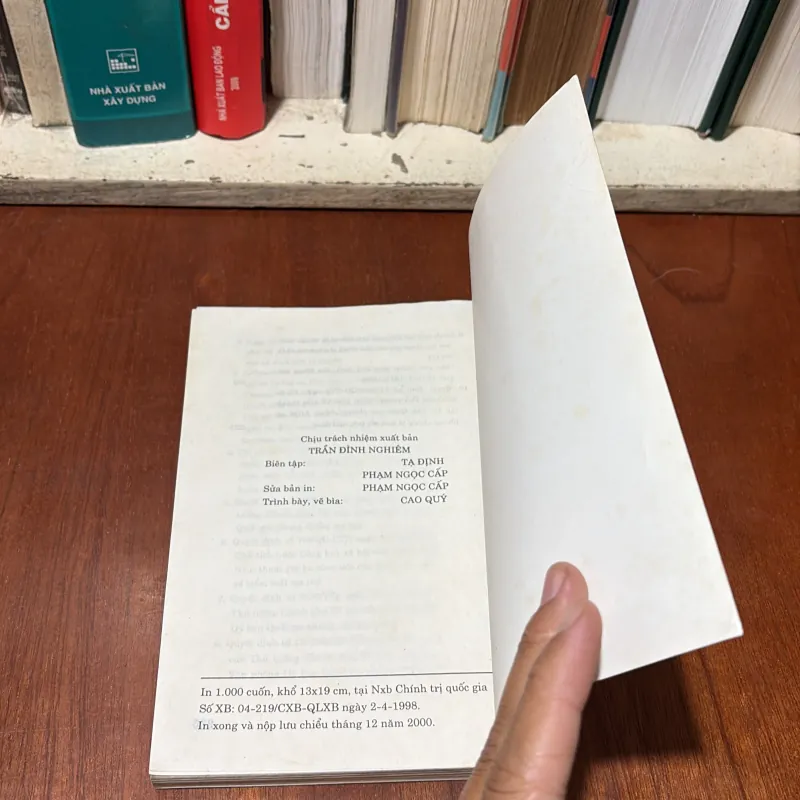 Sách Luật: Trách Nhiệm Hình Sự Đối Với Các Tội Phạm Về Ma Tuý - TS. Trần Văn Luyện - 2000 748203