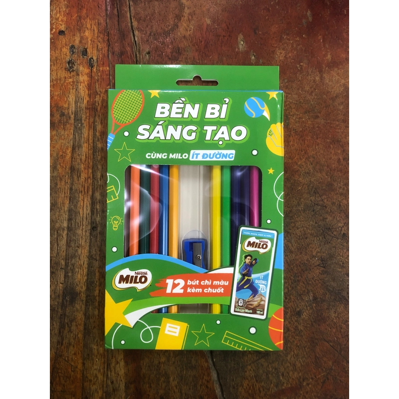 Bút chì màu và xoáy bút MILO 447597