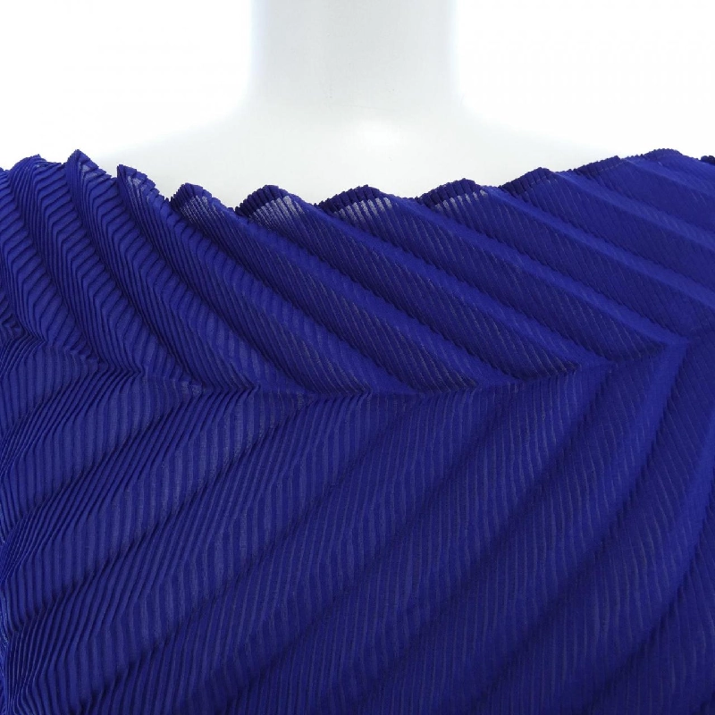 Áo thun ISSEY MIYAKE - Hàng hiệu Authentic 827066