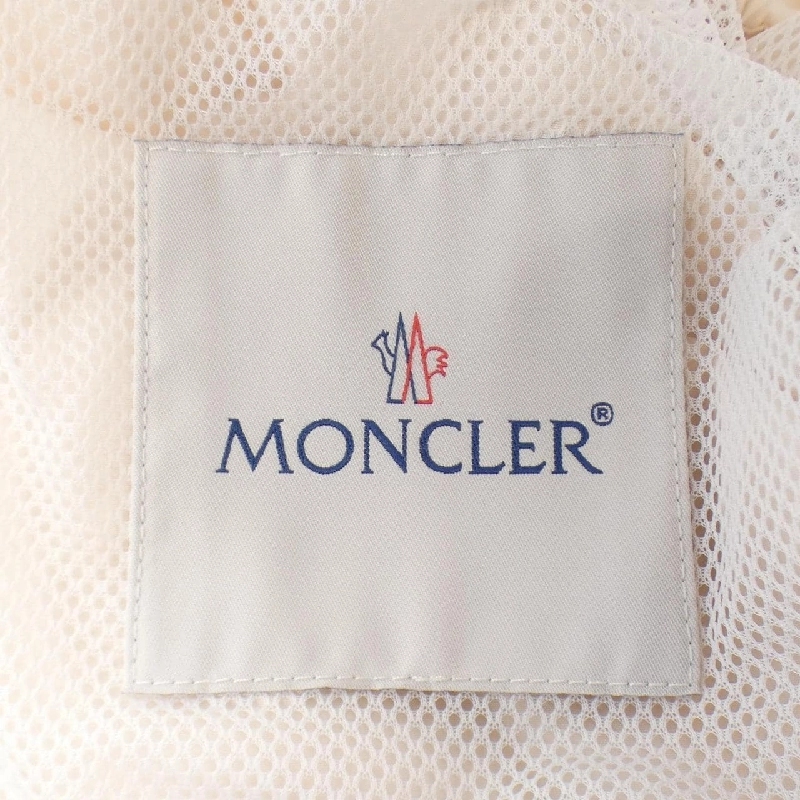 【Khuyến mãi】Áo khoác MONCLER 638140