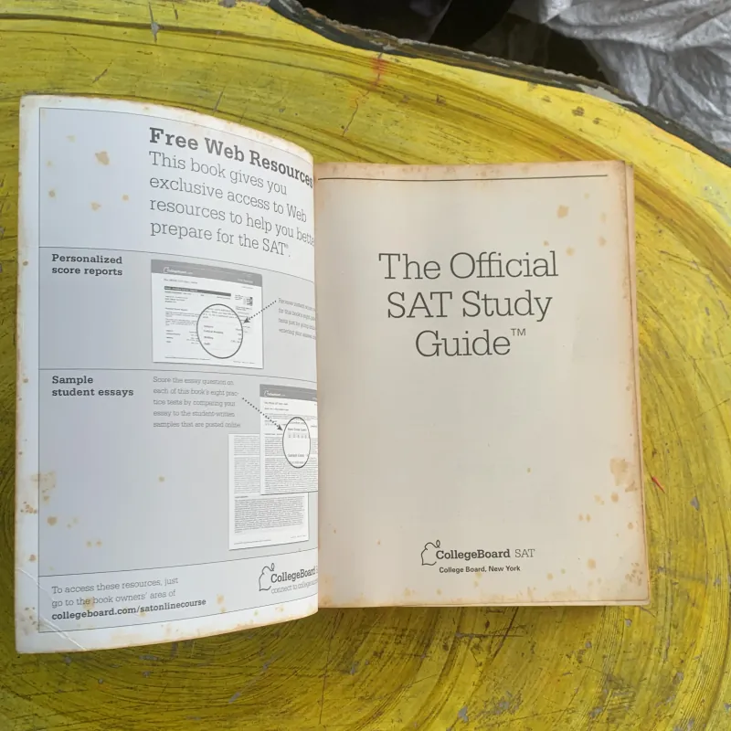 THE OFFICIAL SAT STUDY GUIDEtm 1031809