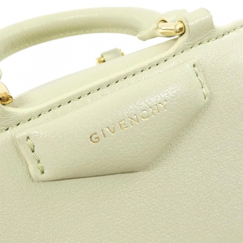 Túi Givenchy Antigona Cube Nano BB50ZUB24B 617873