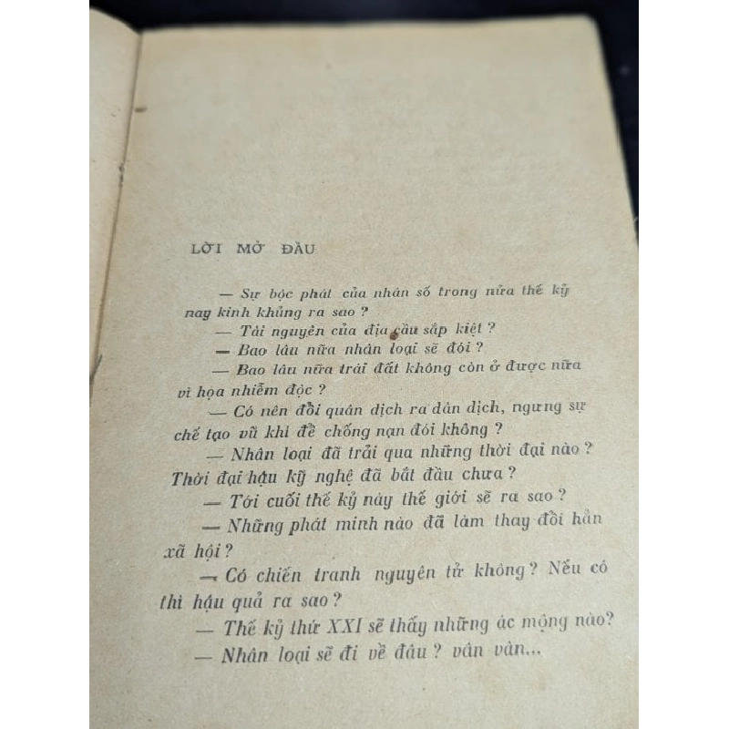 Những vấn đề của thời đại - Nguyễn Hiến Lê 574190