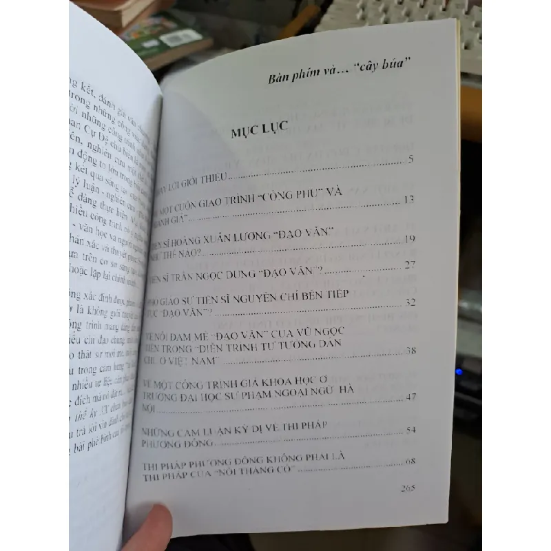 Bàn phím và "cây búa" Nguyễn Hòa 2007 mới 90% tuyển chọn phê bình văn học Văn học Việt Nam VAVO1709 560224