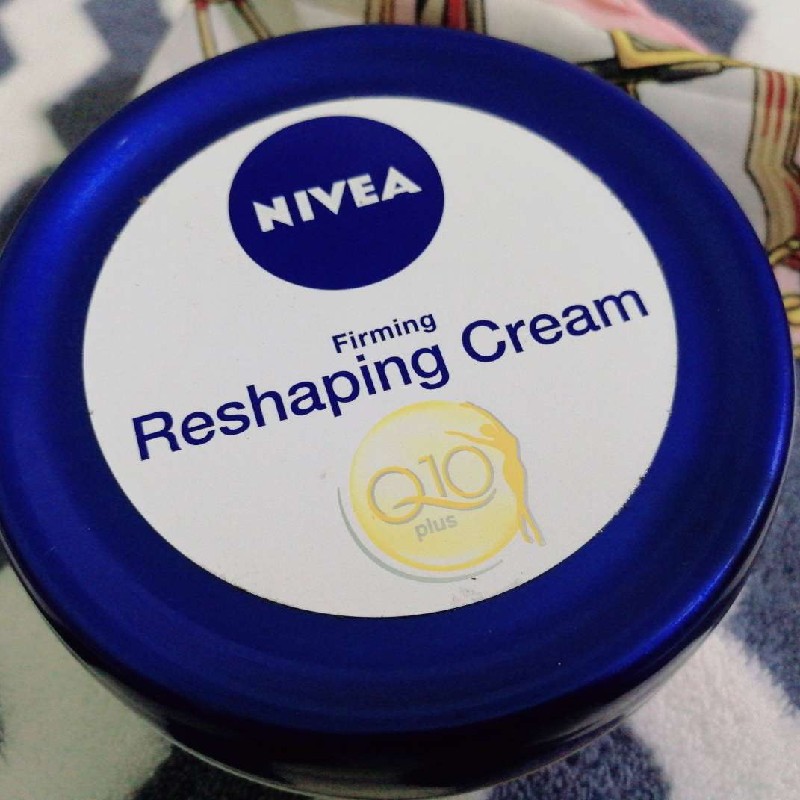 Kem dưỡng ẩm,mờ vết rạn da Nivea Reshaping cream 300ml Đức 57926