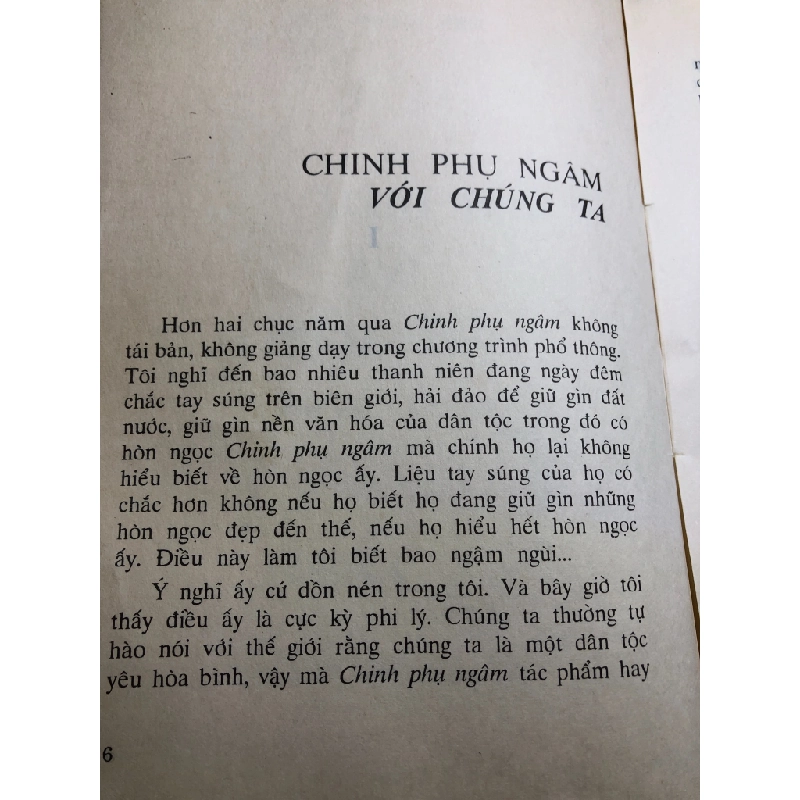 Cánh diều và mặt đất 1995 phê bình tiểu luận mới 60% ố bẩn Đinh Quang Tốn HPB0906 SÁCH VĂN HỌC 451203