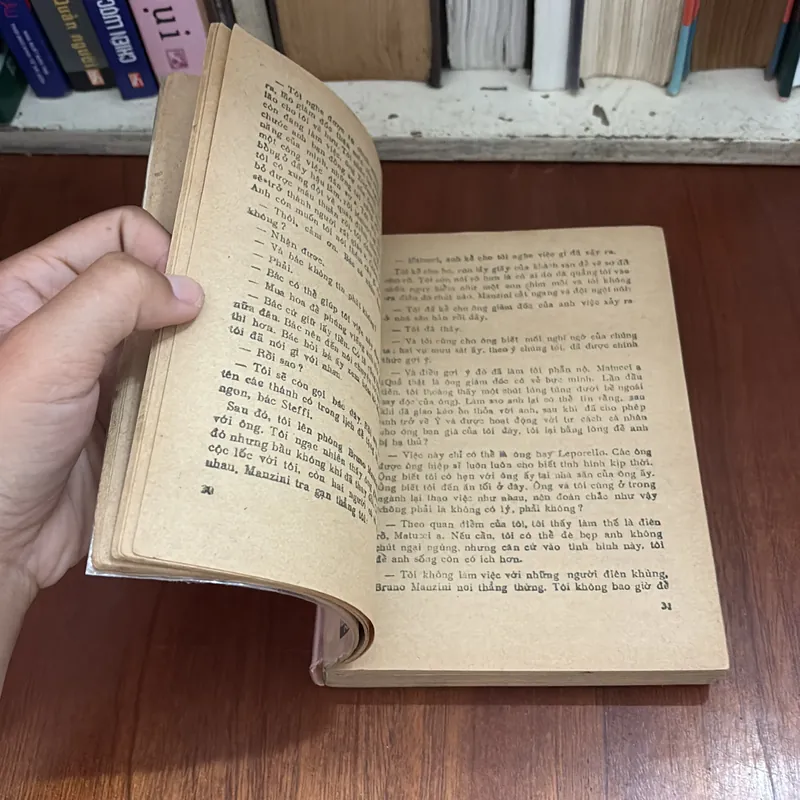 II Sách Xưa, Tiểu Thuyết Trinh Thám: Con Kỳ Nhông - MORRIS WEST - 1988 590495