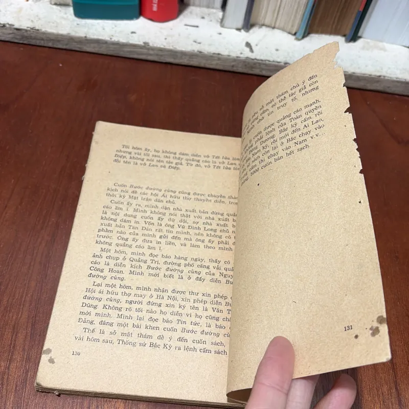 II Sách Xưa: Nhớ Và Ghi - Nguyễn Công Hoan - 1978 764724