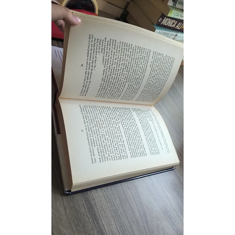 Closed Circle (suspenseful mystery) by Robert Goddard 793008