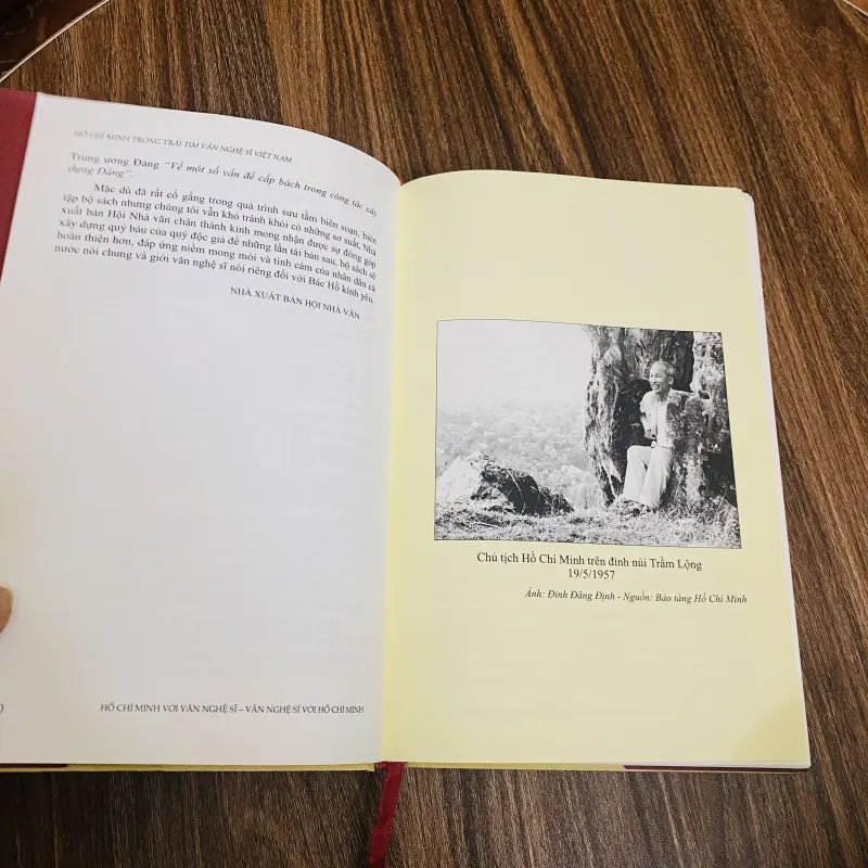 Hồ Chí Minh với văn nghệ sĩ …-tập 4 1023238