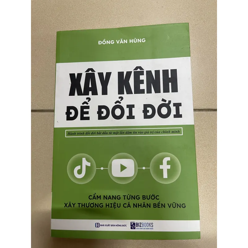 Xây kênh để đổi đời - Đồng Văn Hùng (c) 995656