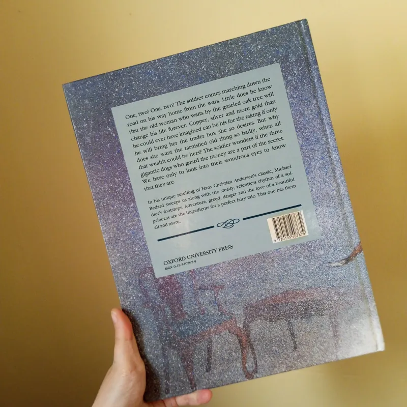 Truyện tranh Tiếng Anh khổ lớn The Tinder Box siêu đẹp 960589