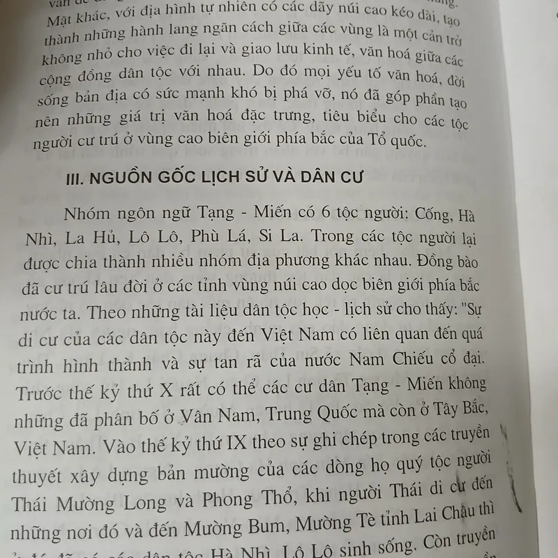 TRANG PHỤC CÁC TỘC NGƯỜI NHÓM NGÔN NGỮ TẠNG - MIẾN 562194