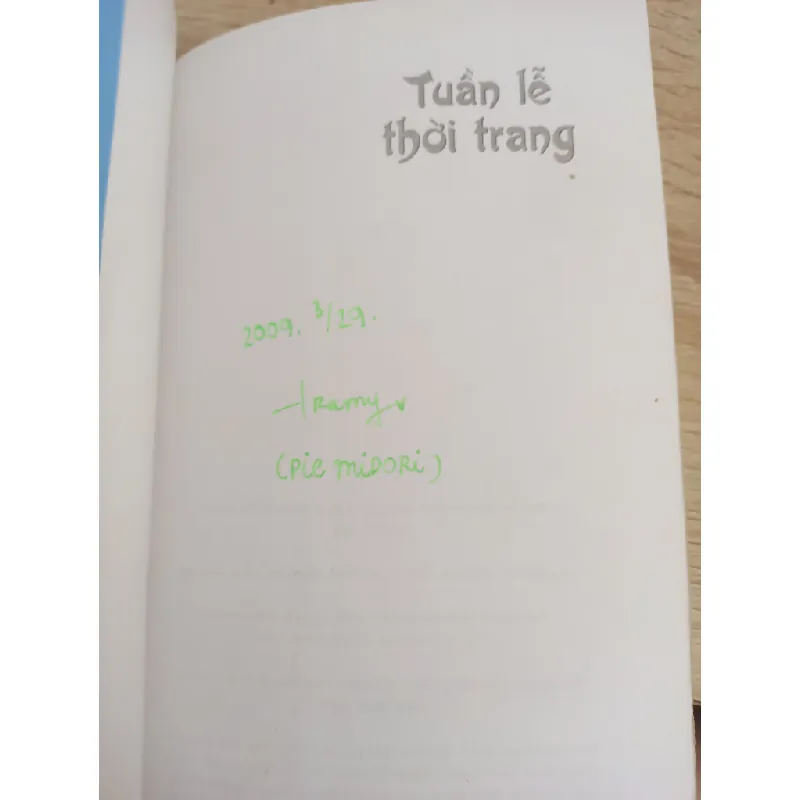 [Phiên Chợ Sách Cũ] Tuần Lễ Thời Trang (2009) - Lisi Harrison S1507 504716
