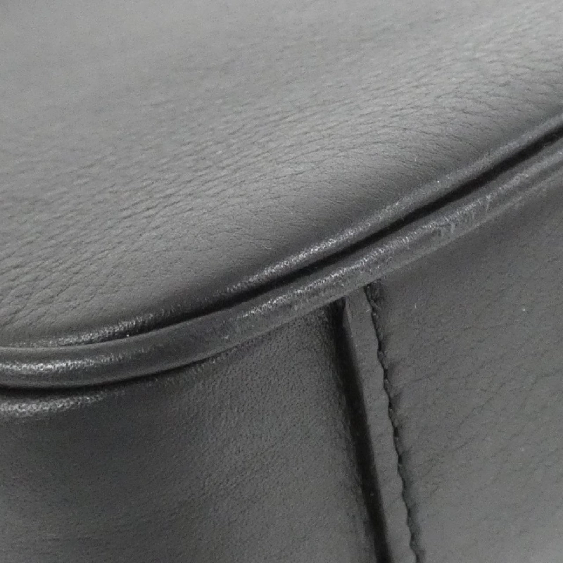 Túi đeo chéo tiện ích M80450 của Louis Vuitton 608956